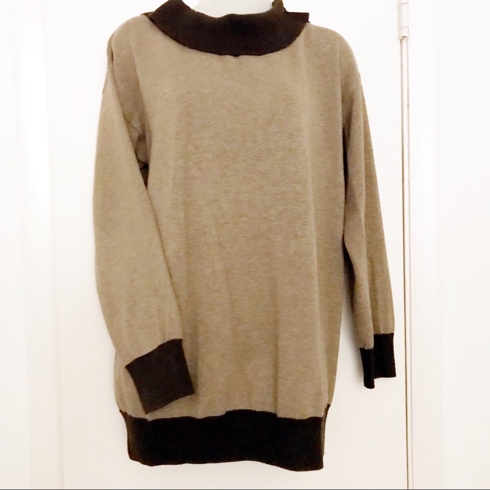 🧡PRIA SWEATER🧡. EUC